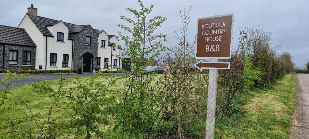 Boutique Country House Aldergrove Panzió Crumlin  Kültér fotó