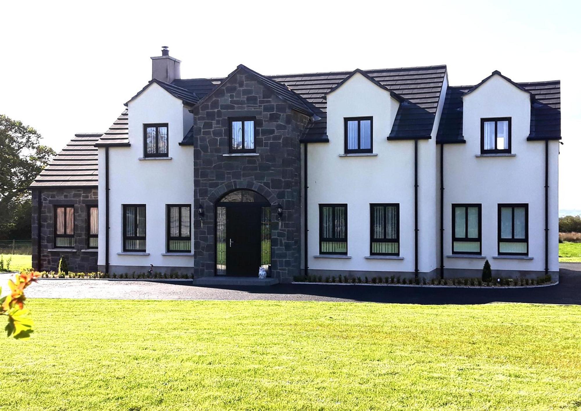 Boutique Country House Aldergrove Panzió Crumlin  Kültér fotó